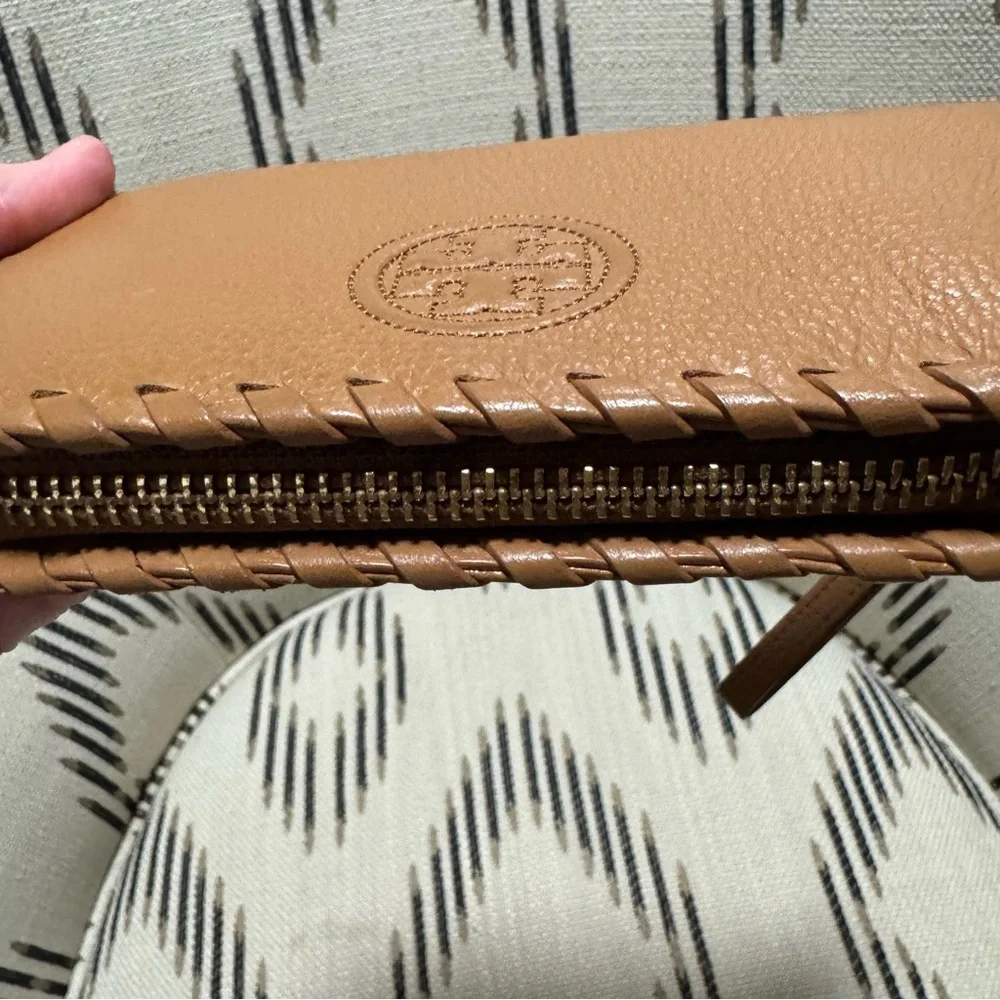 Tory Burch Brown Leather Wallet Clutch - Picture 4 of 6